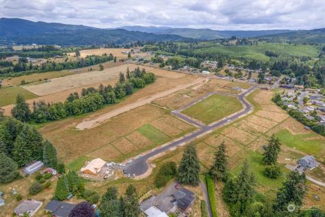 13 Sunnyfield Drive Cathlamet WA 98612