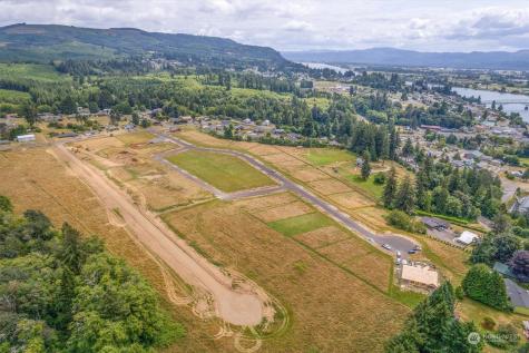 13 Sunnyfield Drive Cathlamet WA 98612