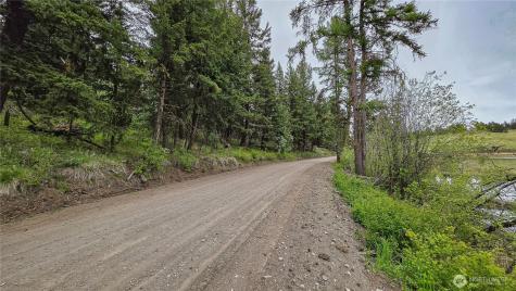 196 Davies Road Oroville WA 98844