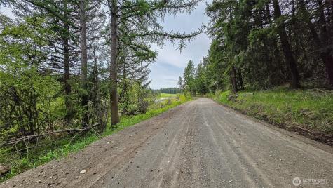 196 Davies Road Oroville WA 98844