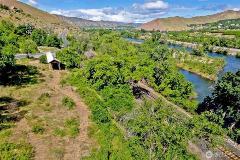 2080 Sleepy Hollow Road Wenatchee WA 98801