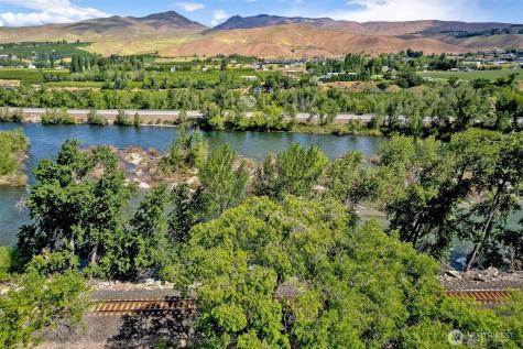 2080 Sleepy Hollow Road Wenatchee WA 98801