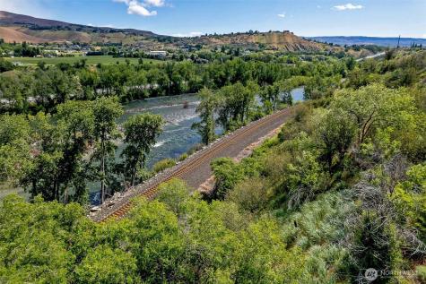 2080 Sleepy Hollow Road Wenatchee WA 98801