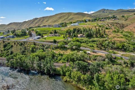 2080 Sleepy Hollow Road Wenatchee WA 98801