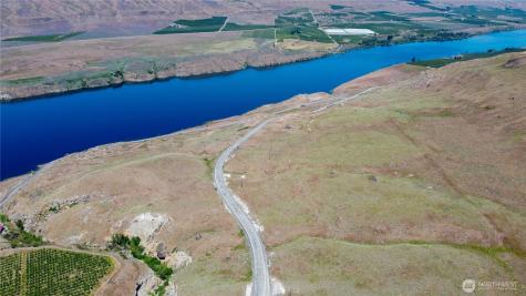 8 Old Highland Orchard Road Bridgeport WA 98813