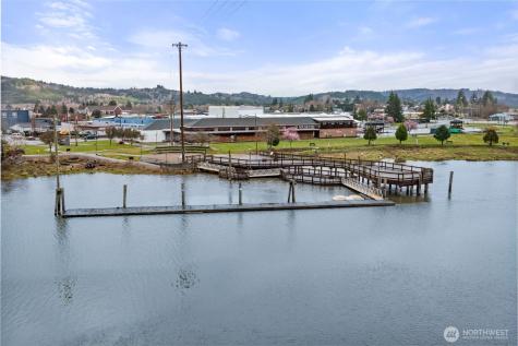 14 Bradford Street Raymond WA 98577