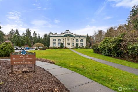 14 Bradford Street Raymond WA 98577
