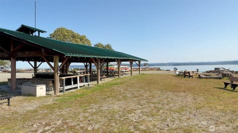 54 Saratoga Drive Hat Island WA 98206