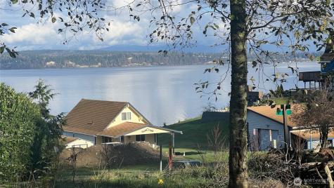 54 Saratoga Drive Hat Island WA 98206