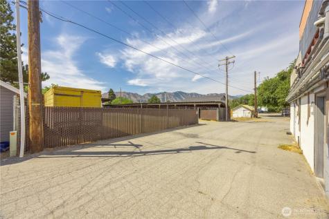 106 W Pleasant Avenue Cashmere WA 98815