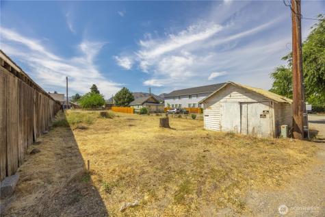 106 W Pleasant Avenue Cashmere WA 98815