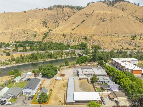 106 W Pleasant Avenue Cashmere WA 98815