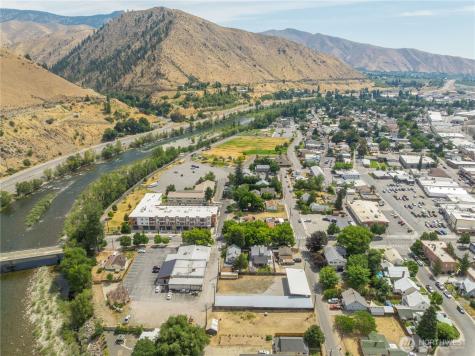 106 W Pleasant Avenue Cashmere WA 98815