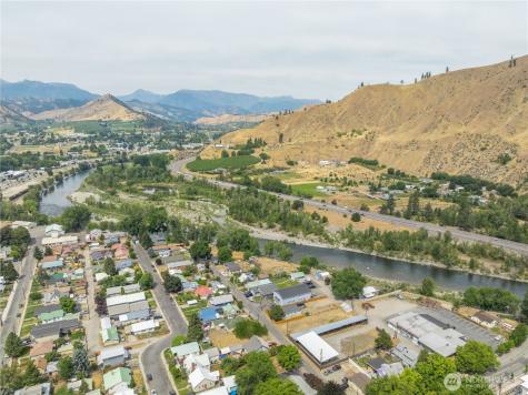 106 W Pleasant Avenue Cashmere WA 98815