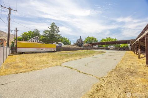 106 W Pleasant Avenue Cashmere WA 98815