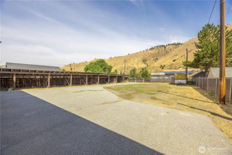 106 W Pleasant Avenue Cashmere WA 98815