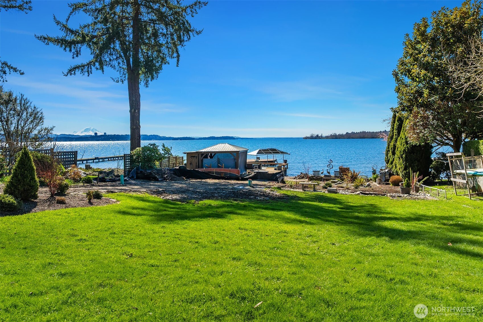 7615 NE Champagne Point Place Kirkland WA 98034