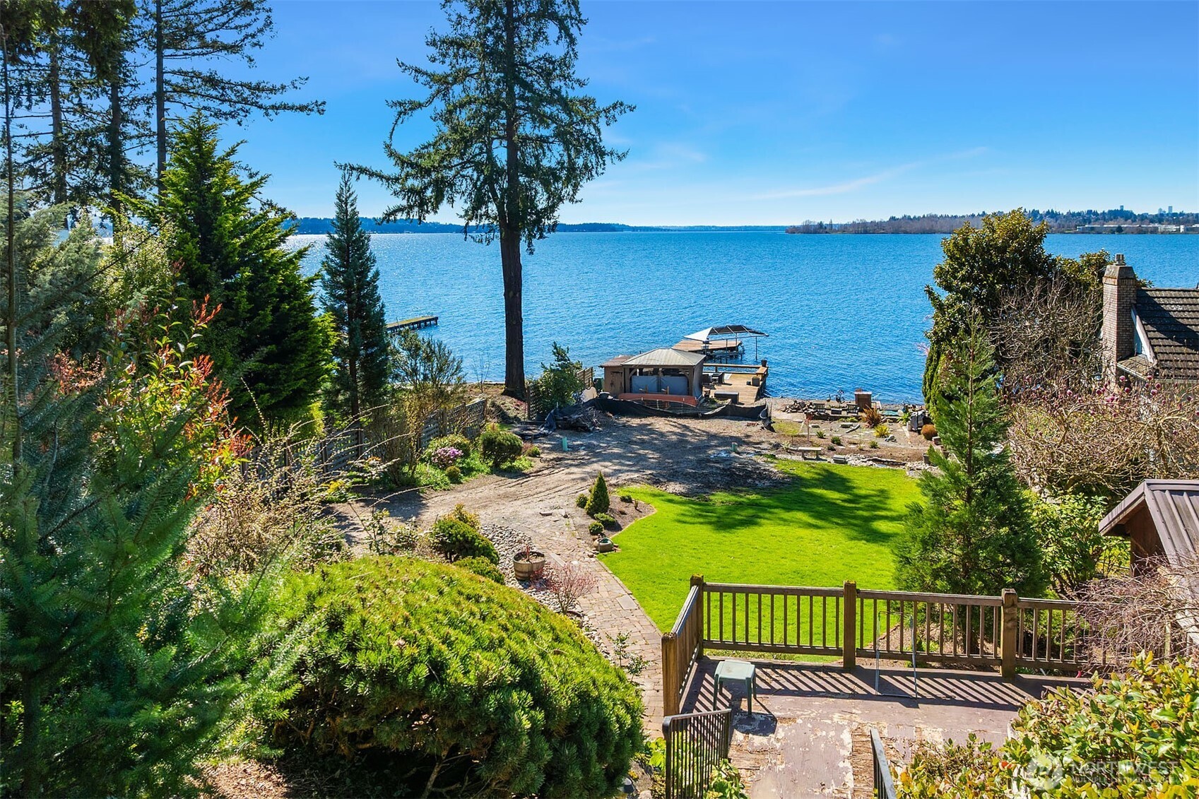 7615 NE Champagne Point Place Kirkland WA 98034