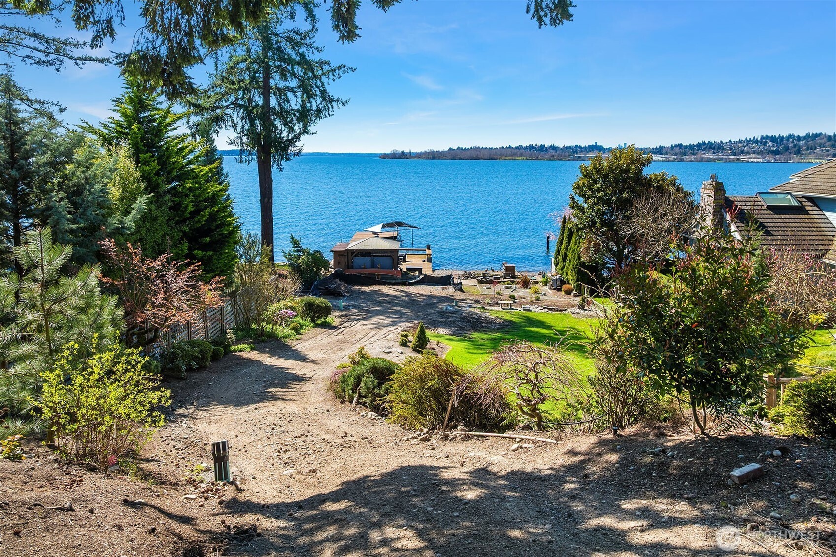 7615 NE Champagne Point Place Kirkland WA 98034