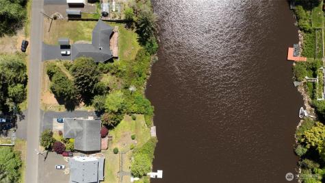 743 Copalis Avenue NE Ocean Shores WA 98569