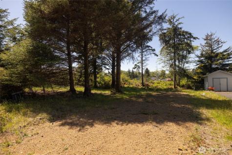 743 Copalis Avenue NE Ocean Shores WA 98569