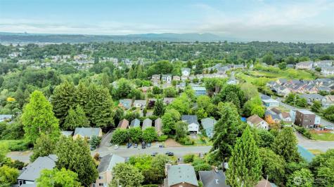 5630 32nd Avenue SW Seattle WA 98126