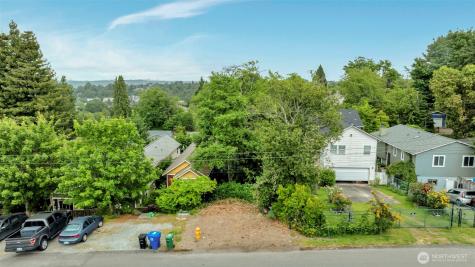 5630 32nd Avenue SW Seattle WA 98126