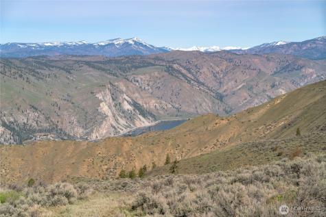 12 Road S NW Waterville WA 98858