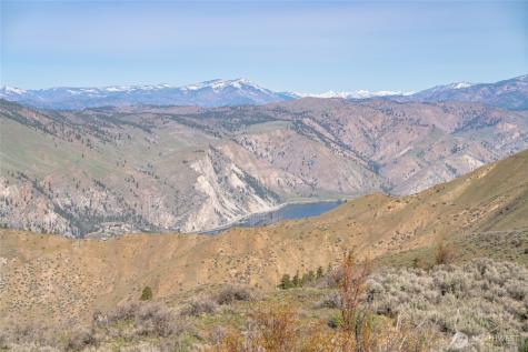 12 Road S NW Waterville WA 98858