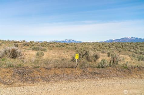 12 Road S NW Waterville WA 98858