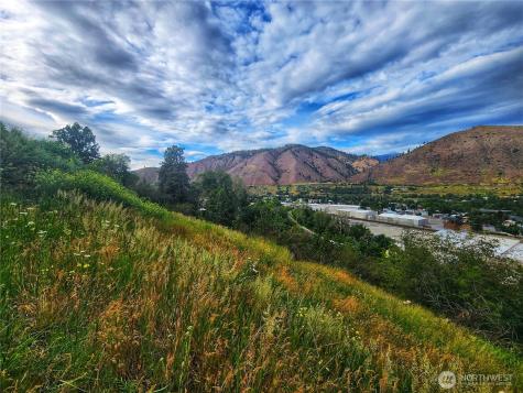 309 Kennedy Road Cashmere WA 98815