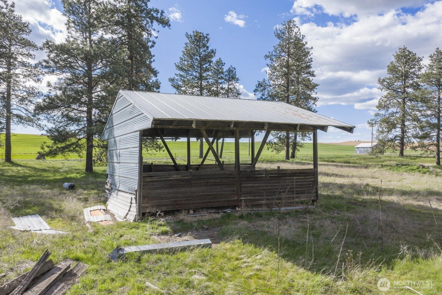 32312 North Pine Creek Road S Spangle WA 99031