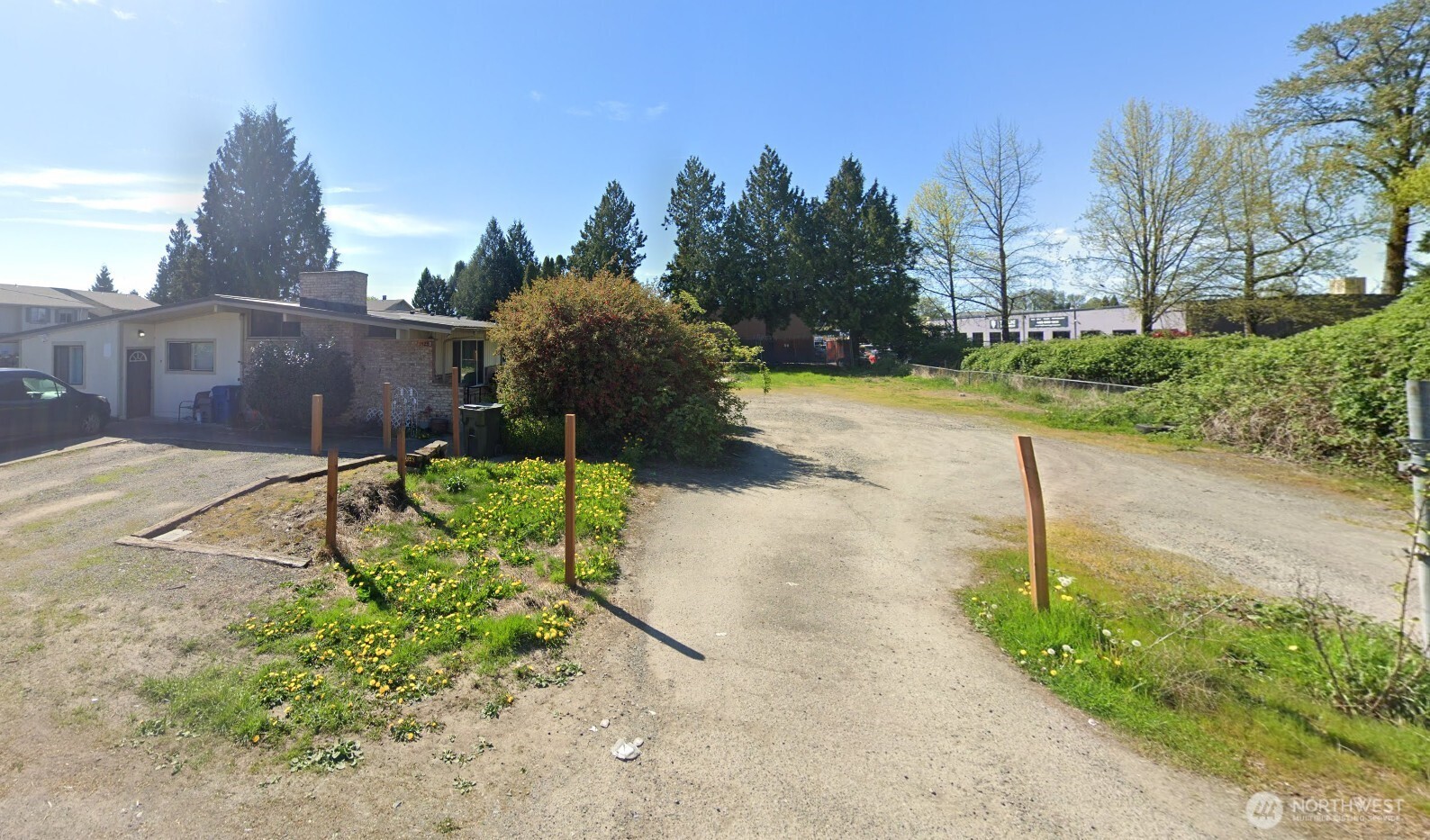 1529 Maple Lane Kent WA 98030