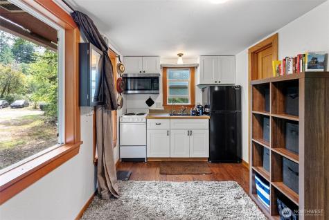 623 208th Avenue NW Lakebay WA 98349