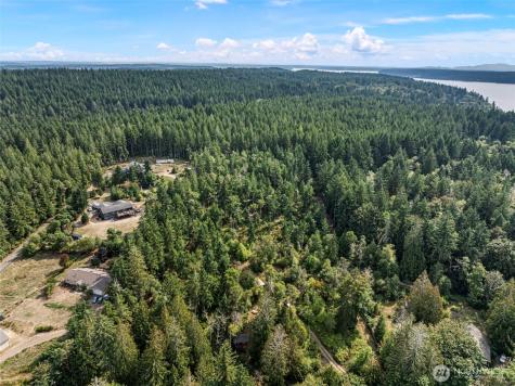 623 208th Avenue NW Lakebay WA 98349