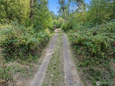623 208th Avenue NW Lakebay WA 98349