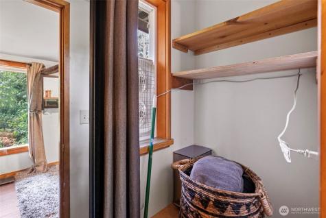 623 208th Avenue NW Lakebay WA 98349