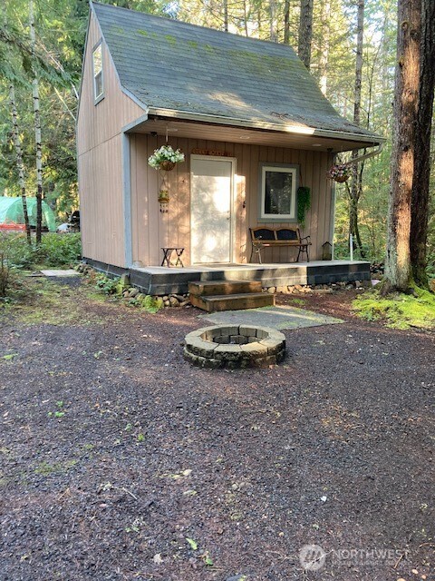 320 N Mount Jupiter Drive Hoodsport WA 98548