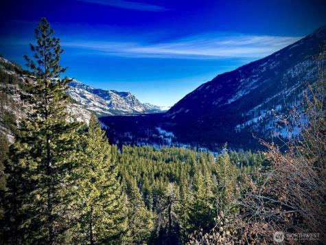 35 Emerson Road Mazama WA 98833