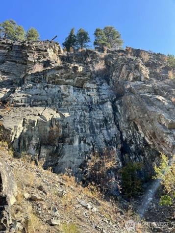 35 Emerson Road Mazama WA 98833