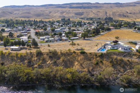 1921 Columbia Boulevard Bridgeport WA 98813