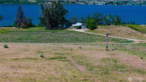 45 Thorndike Loop Road Oroville WA 98844