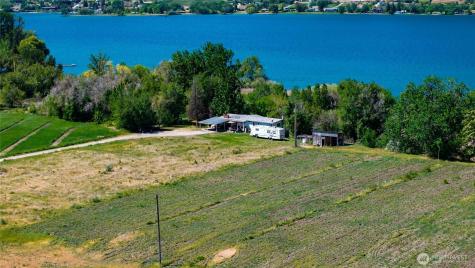 45 Thorndike Loop Road Oroville WA 98844