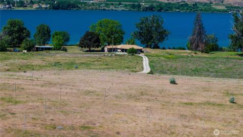 45 Thorndike Loop Road Oroville WA 98844