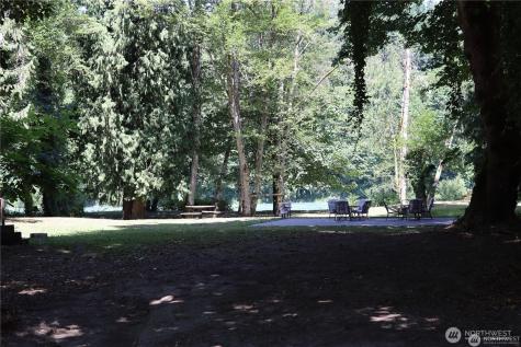 41707 North Shore Lane Concrete WA 98237