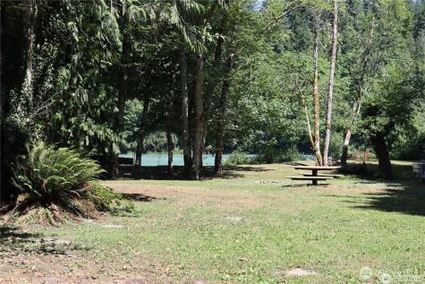 41707 North Shore Lane Concrete WA 98237
