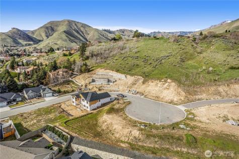 978 Spring Mountain Drive Wenatchee WA 98801