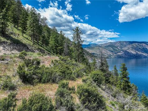 4620 South Lakeshore Road Chelan WA 98816