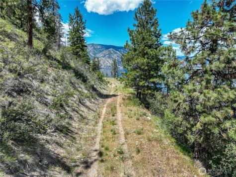 4620 South Lakeshore Road Chelan WA 98816