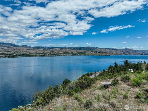 4620 South Lakeshore Road Chelan WA 98816